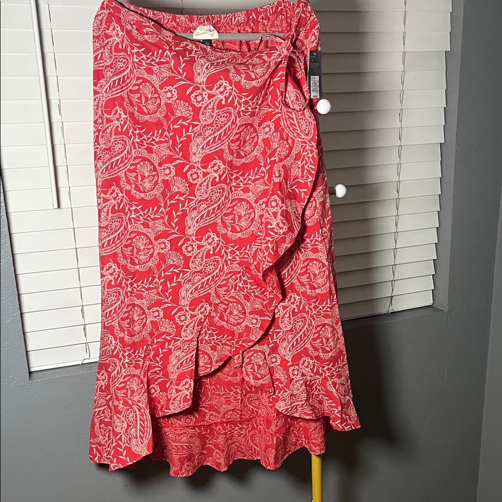 Universal Thread Red Paisley Asymmetrical Skirt